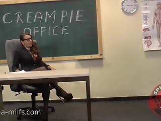 Creampie At The Office Be useful to Kinky Sperma-Milf Sexy Susi