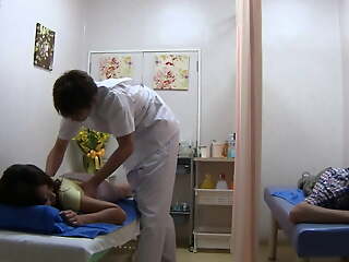 I'm Sorry, Honey! - Beautiful Wife essentially a Excursion during a Sexual Massage