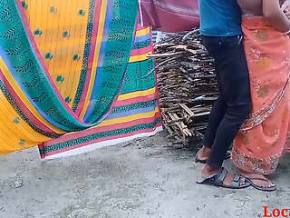 Indian Village Bhabhi Xxx Videos With Farmer In Village Quarters
