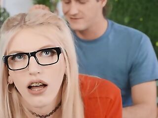 Izzy Wilde Keeps Pierce Paris' Cum Inside Her Ass Squirts It At bottom Her BF's Face - Trans Angels