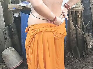 Anita yadav bathing at large with hot