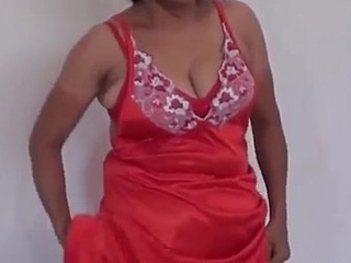 DESI HOT AND SEXY AUNTY CHANGES DRESS