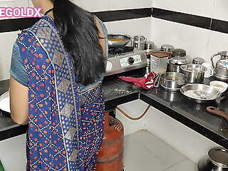 Komal sister-in-law, cook food quickly, I start feeling hungry, take a crack at to go on low
