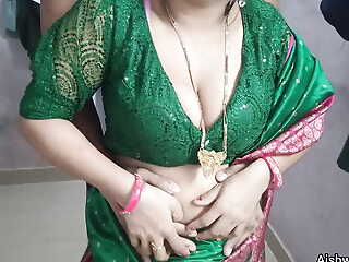 Indian Desi Aishwarya Bhabhi Ki Saari Utha Ke Throughout the world Chudai Kar Panty Pe Sara Maal Nikal Diya. Hugh Kunshot on Her Panties.