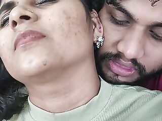 Hot irritant kiss coupled with boobs press with pussy rub in under dame coupled with top without bra coupled with under wear wits Vaishnaby coupled with Sharun Raj