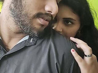 Saree and bra Vaishnavy dominating Sharun Raj kisses on him and remove his shirt , Mallu hot girl dominating his partner & kiss